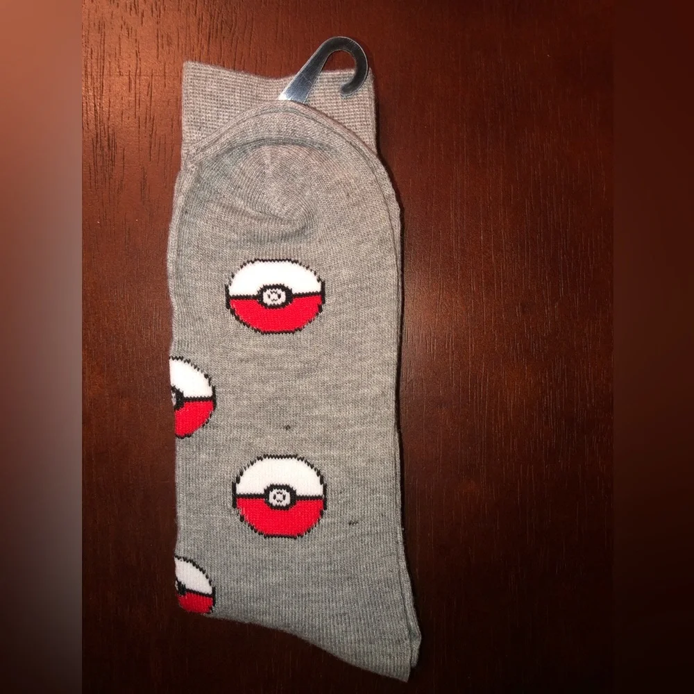 POKÉMON NOVELTY CREW SOCKS NWT MEN’S SHOE SIZE 6.5-12